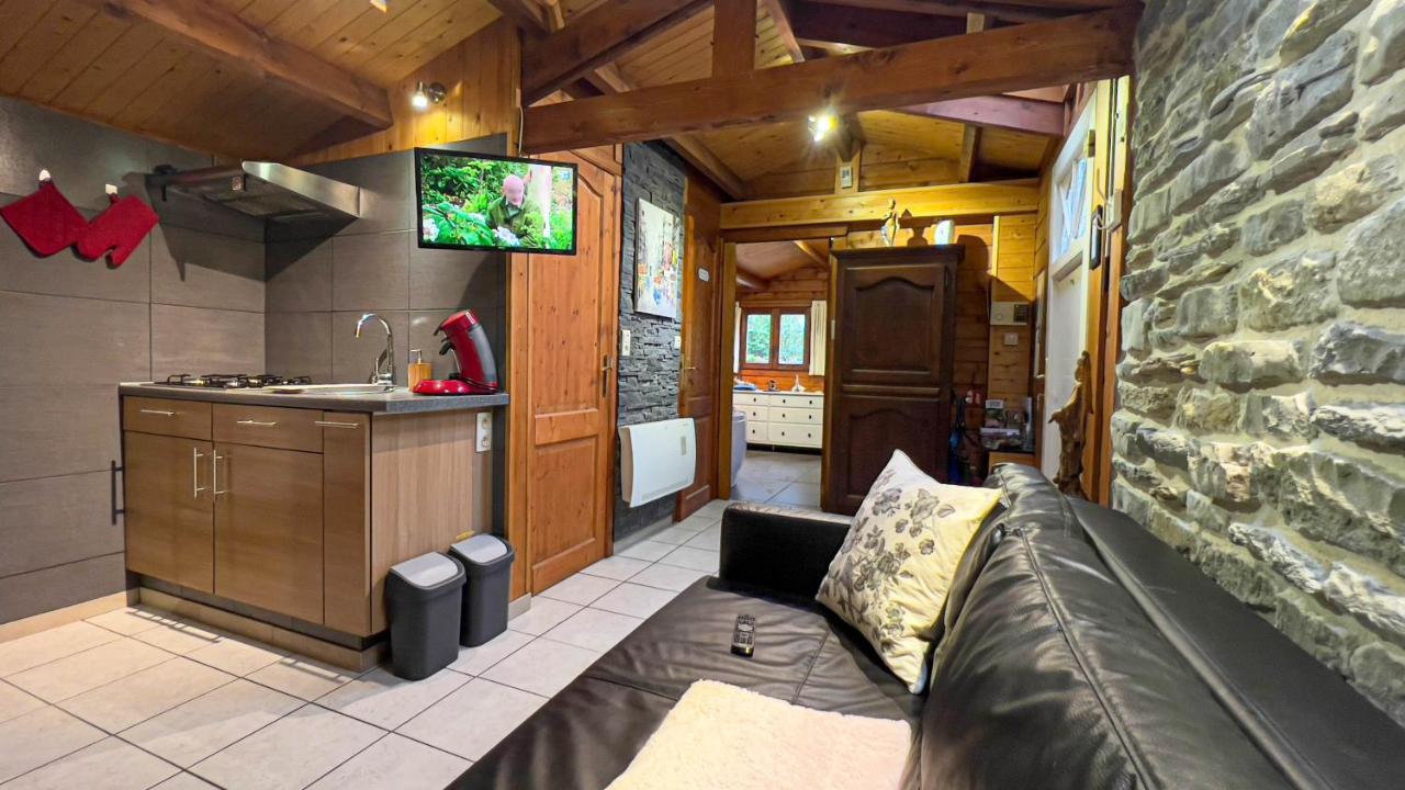 Au Chalet D'Isa Havelange Exterior foto